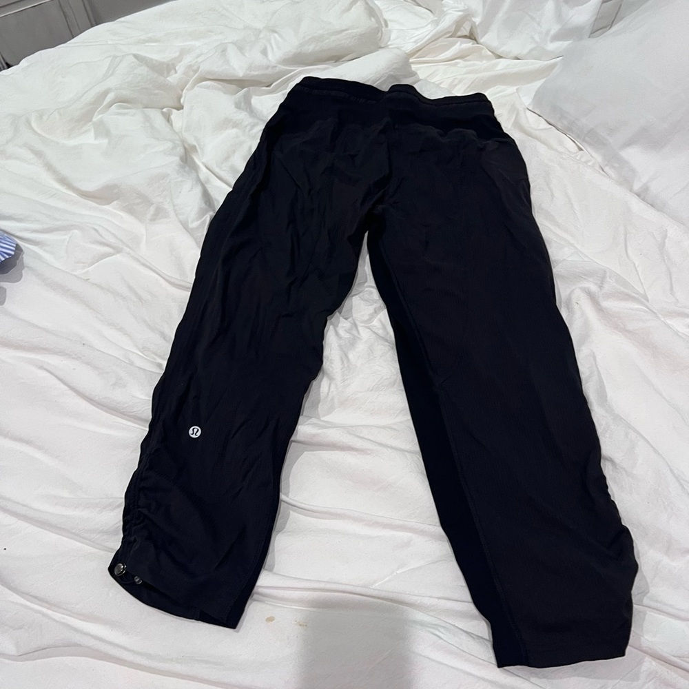 lululemon Dance Studio Mid-Rise Crop Jogger